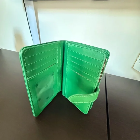 Kate Spade Vibrant Green Quilted Wallet - Picture 3 of 5